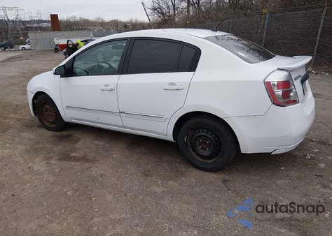 2011 Nissan Sentra 2.0S z USA, uszkodzony, nr VIN 3N1AB6AP9BL634333